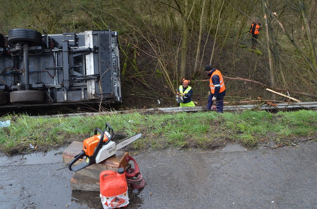 VU LKW umgestuerzt A 3 Rich Frankfurt AS Koenigsforst P356.JPG - Miklos Laubert